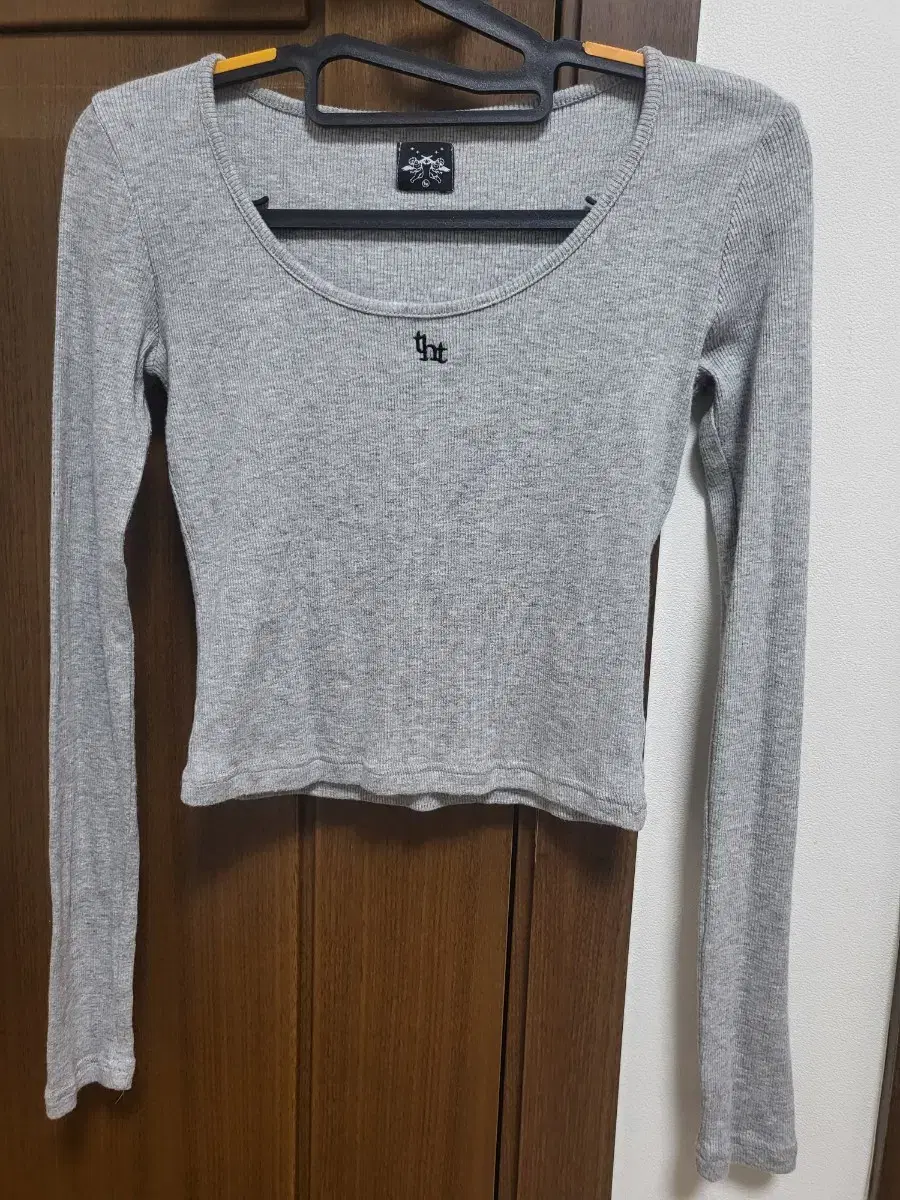 THREETIMES | 쓰리타임즈 Threetimes hazy top #쓰리타임즈 THREETIMES | 쓰리타임즈 Threetimes hazy top #쓰리타임즈